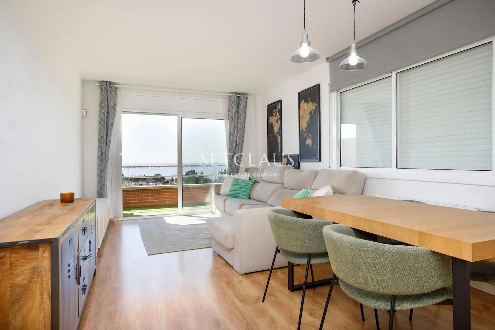 Bedroom of Attic for rent in Tiana  with Air Conditioner, Heating and Parquet flooring