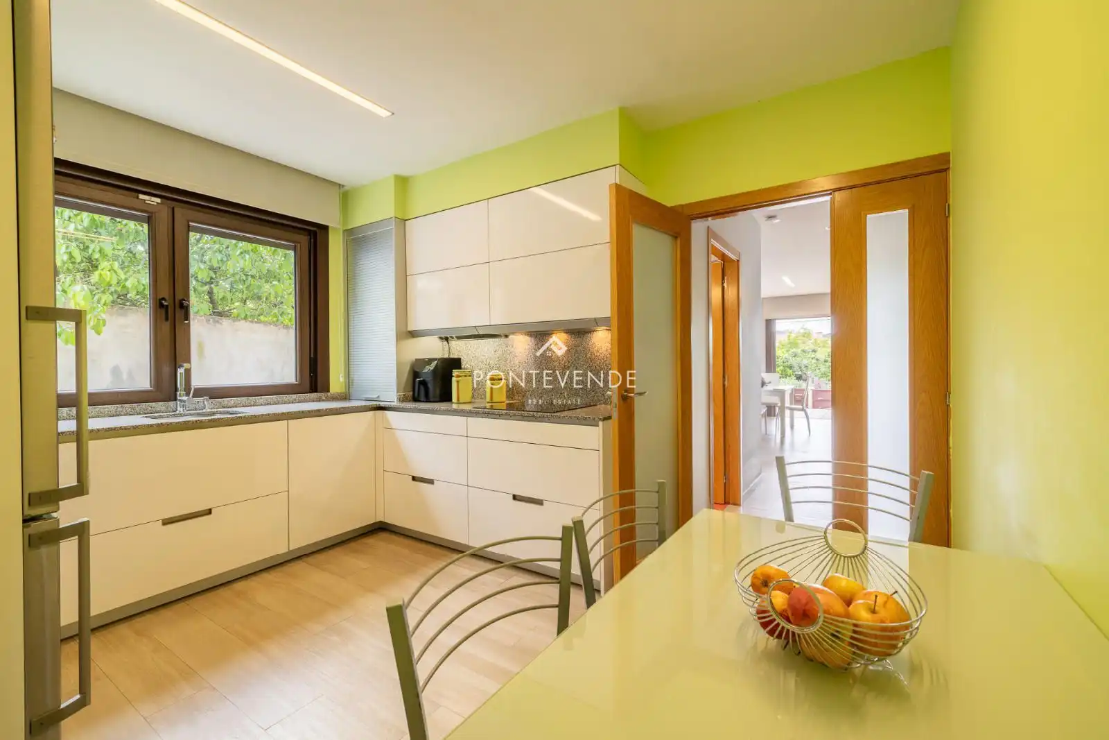 Cocina de Casa o chalet en venta en Vigo  con Calefacción, Terraza y Trastero