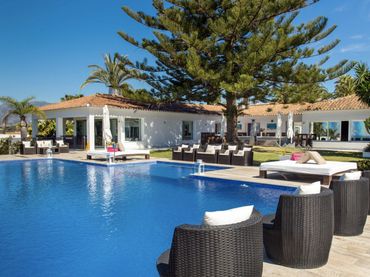 Xalet amb piscina en venda a Elviria - Cabopino