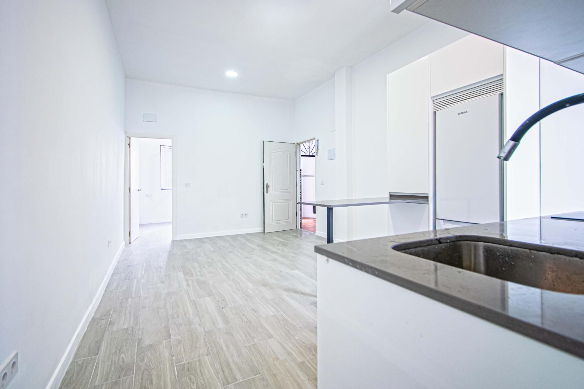 Kitchen of House or chalet for sale in  Sevilla Capital  with Air Conditioner, Terrace and Storage room