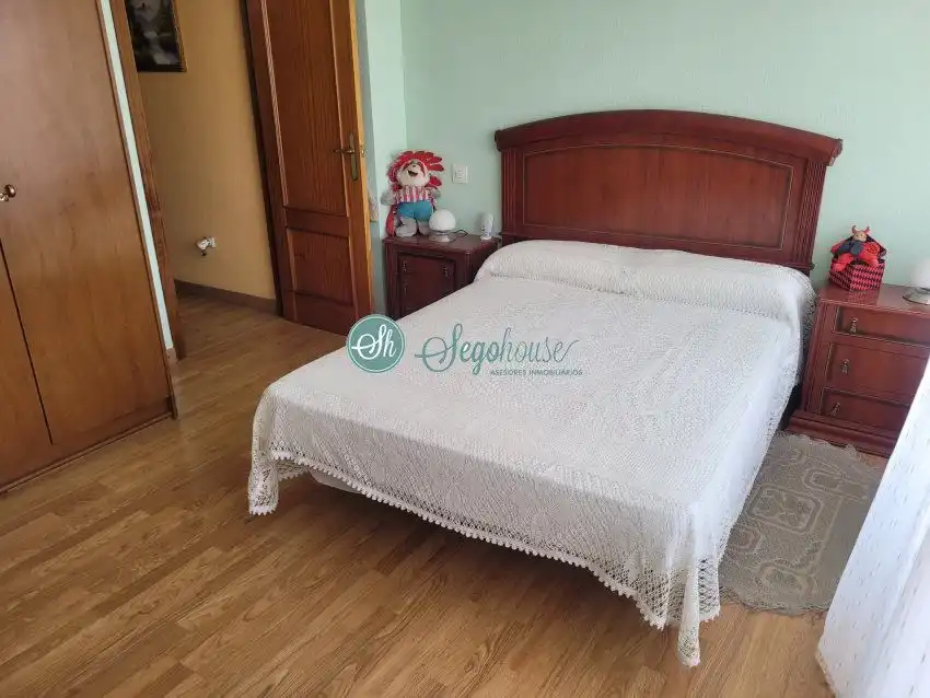 Habitación de Piso en venta en La Lastrilla  con Calefacción y Terraza
