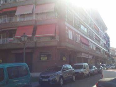 Aparcament amb ascensor en venda a Infantas
