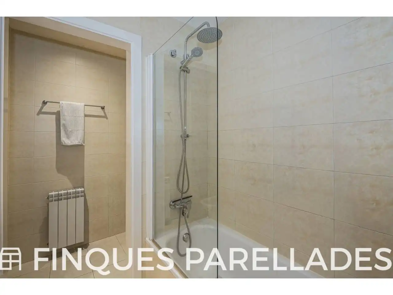 Bany de Àtic en venda en Sitges amb Aire condicionat, Calefacció i Parquet