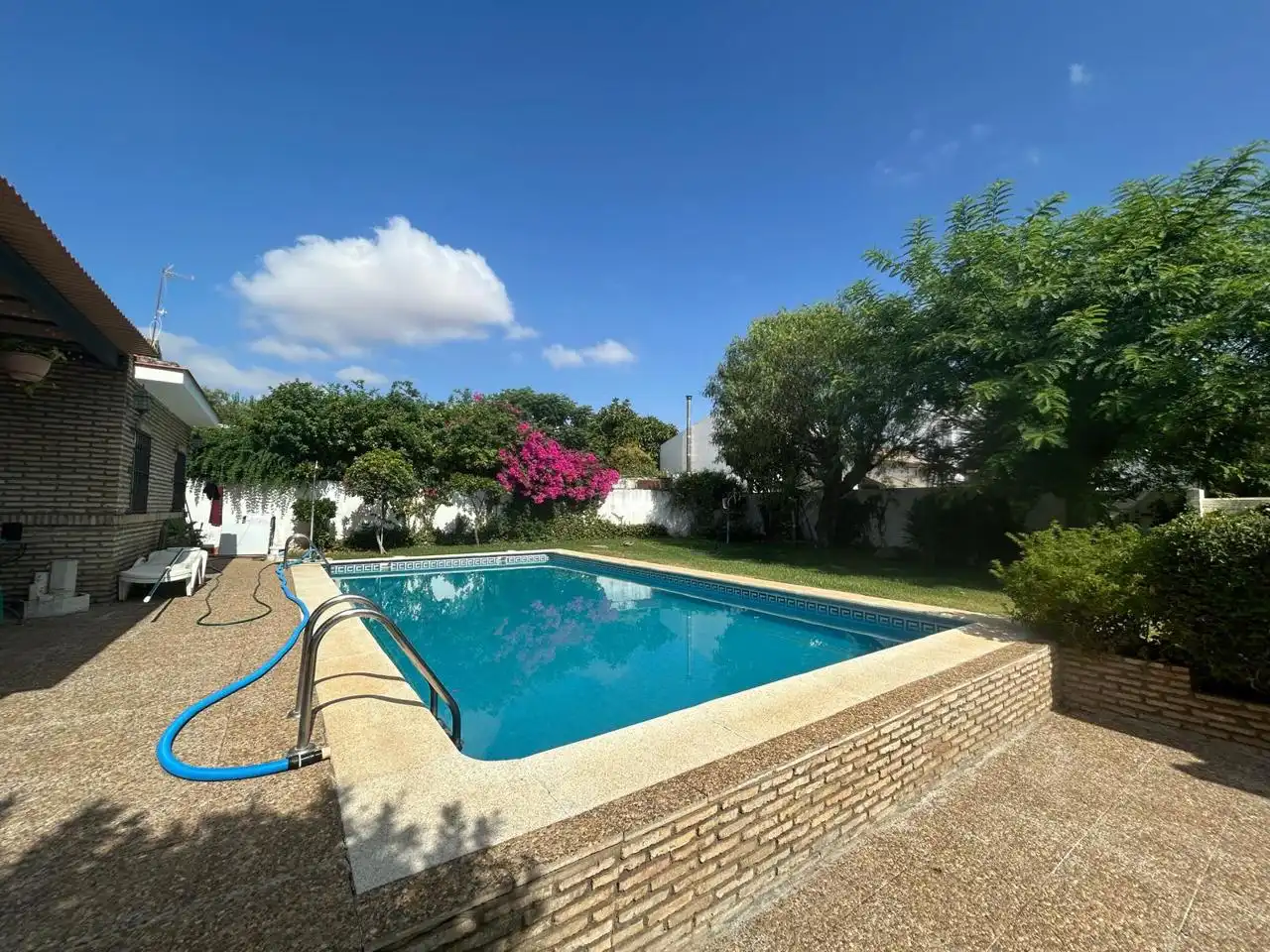 Piscina de Casa o chalet en venta en Alcalá de Guadaira con Aire acondicionado, Jardín privado y Terraza