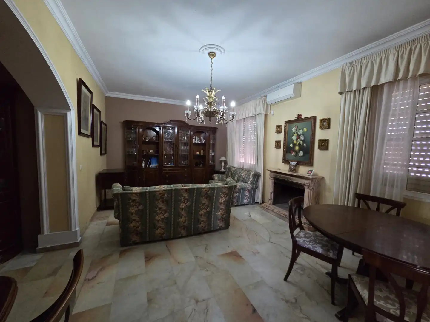 Living room of Houses for sale in Algeciras  with Swimming Pool and Furnished