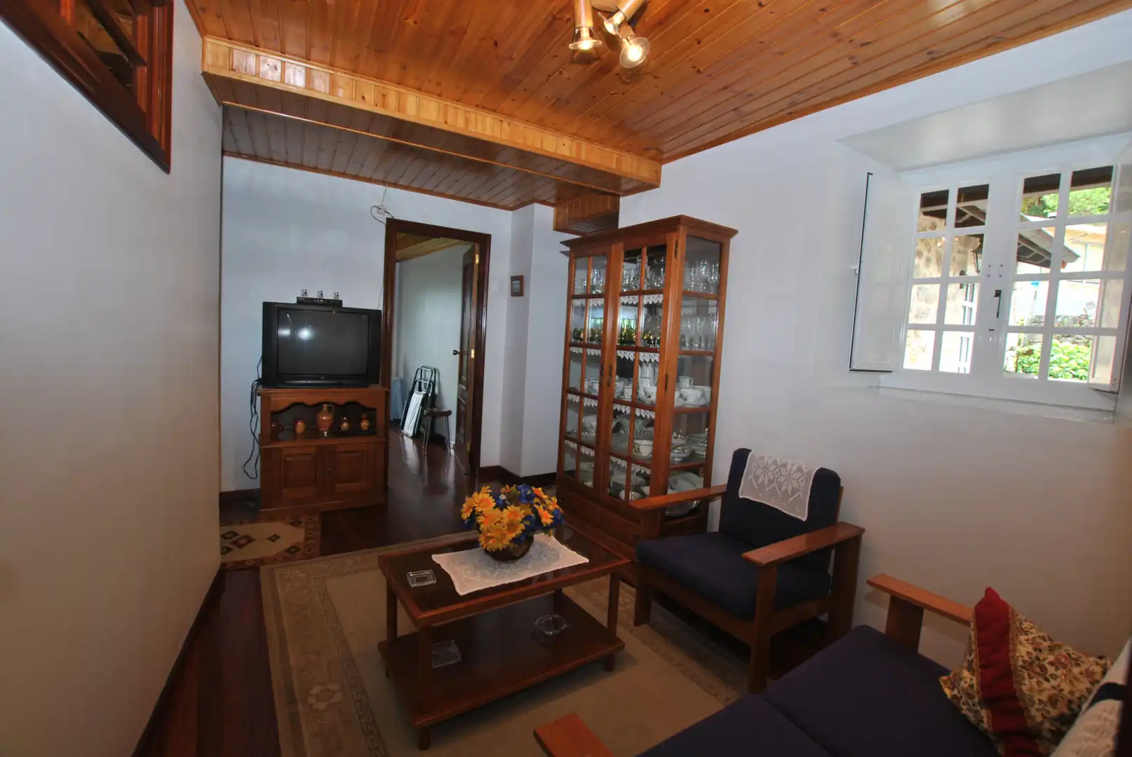 Sala de estar de Casa adosada en venta en A Arnoia con Terraza, Trastero y Horno