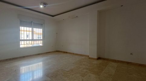Foto 4 de Casa adosada en venta en Atarfe, Granada