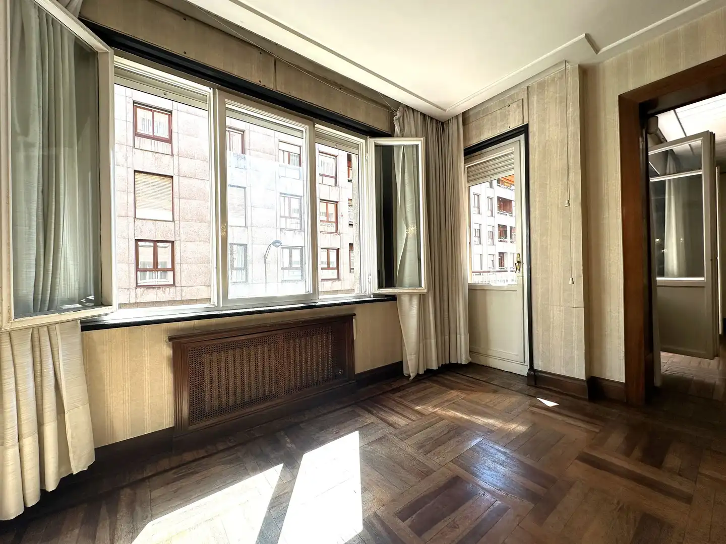 Flat with terrace for sale in Rodriguez Arias, imagen 10