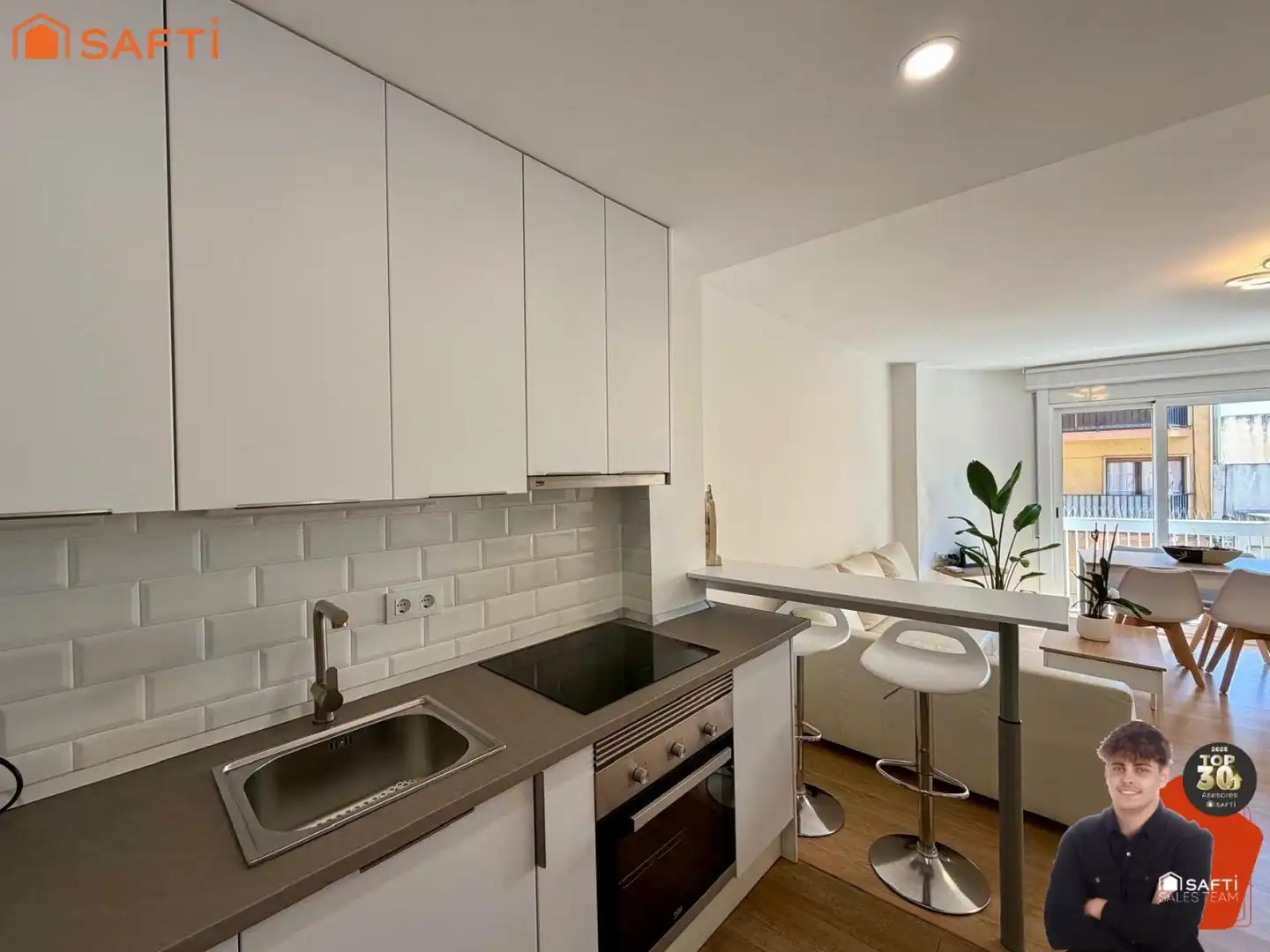 Cocina de Piso en venta en Pineda de Mar con Calefacción y Balcón
