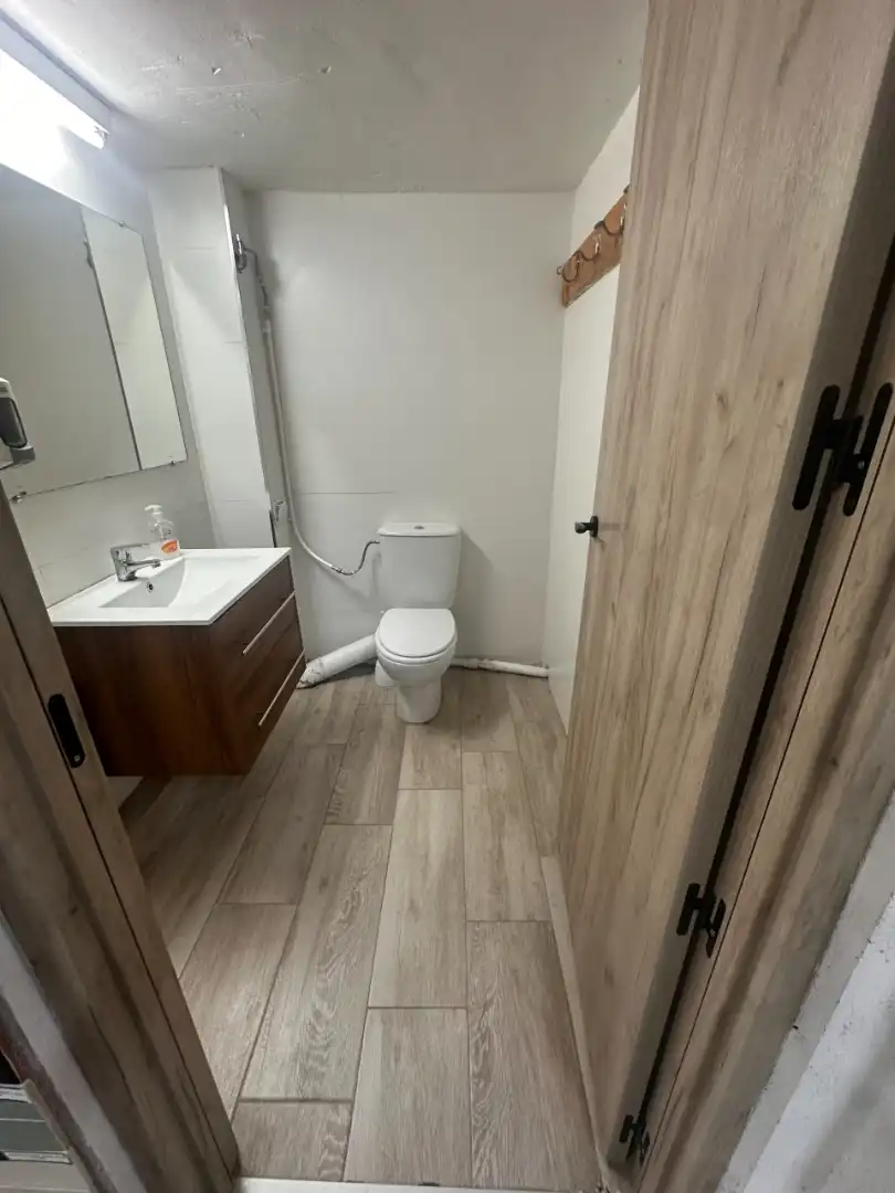 Bathroom of Commercial properties for rent in Cuenca