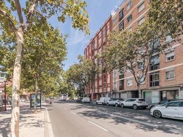 Flat for sale in Av Paisos Catalans