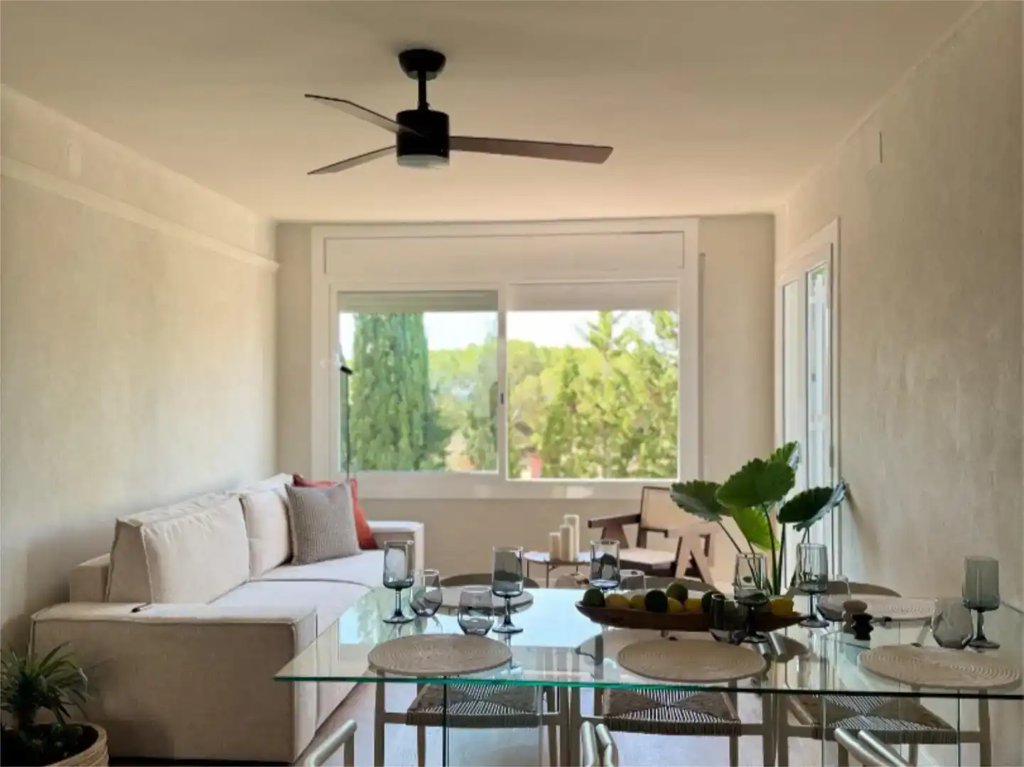 Wohnzimmer von Wohnung zur Miete in Palafrugell