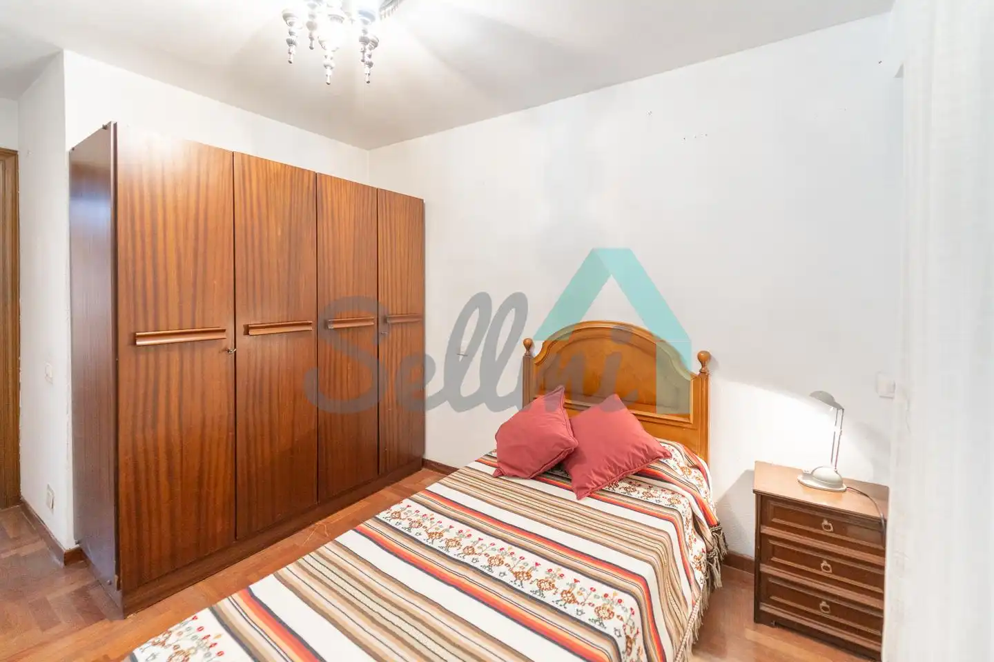 Bedroom of Flat for rent in Gijón   with Heating, Parquet flooring and Furnished