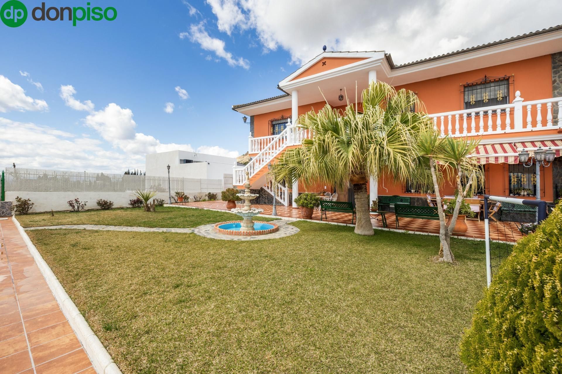 Jardí de Casa o xalet en venda en Atarfe amb Aire condicionat, Jardí privat i Parquet