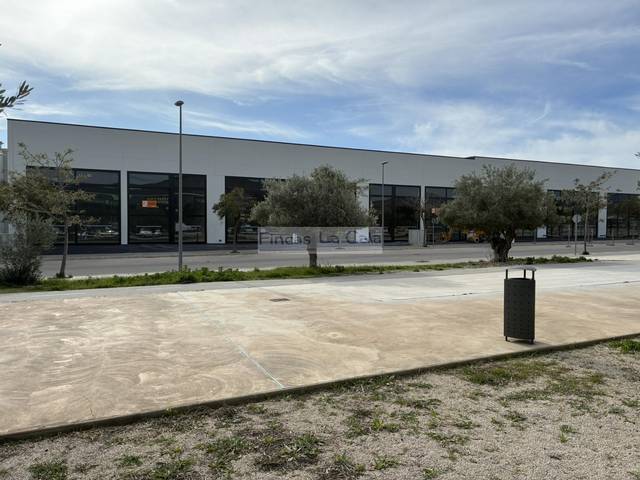 Nave industrial en Alquiler en Platja de Torres