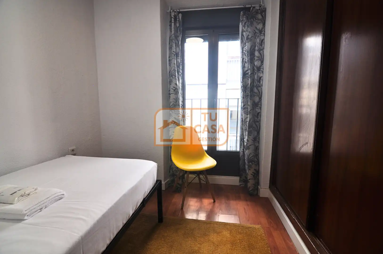 Bedroom of Flat for rent in Cáceres  with Air Conditioner, Heating and Parquet flooring