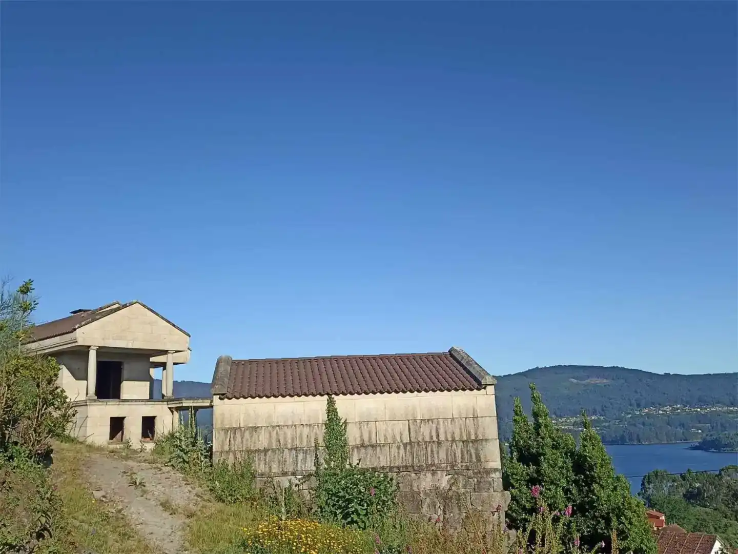 Vista exterior de Casa o xalet en venda en Soutomaior amb Balcó