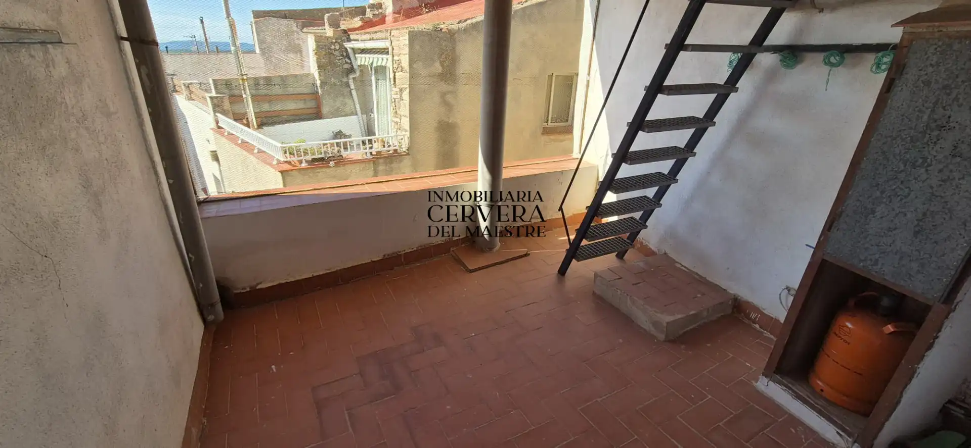 Vista exterior de Casa adosada en venda en Rossell