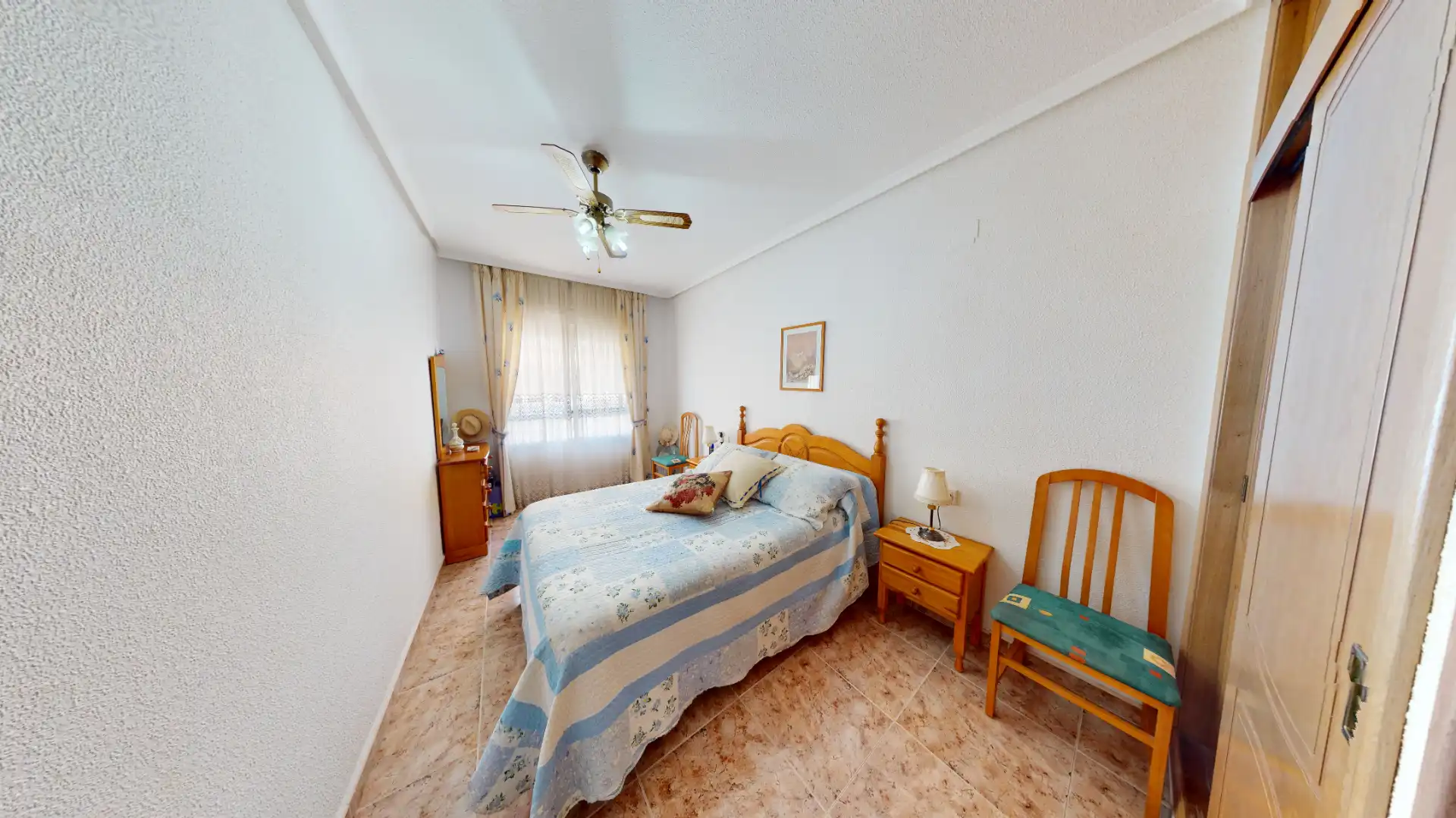 Habitación de Piso en venta en Torrevieja con Aire acondicionado, Amueblado y Horno