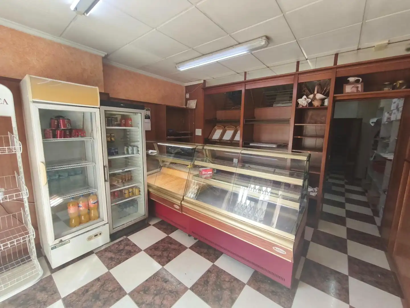 Commercial properties for rent in Almoradí  with Air Conditioner and Furnished