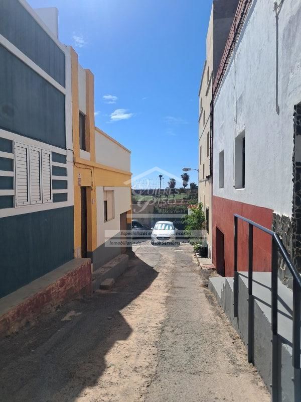 Vista exterior de Dúplex en venda en Telde amb Terrassa