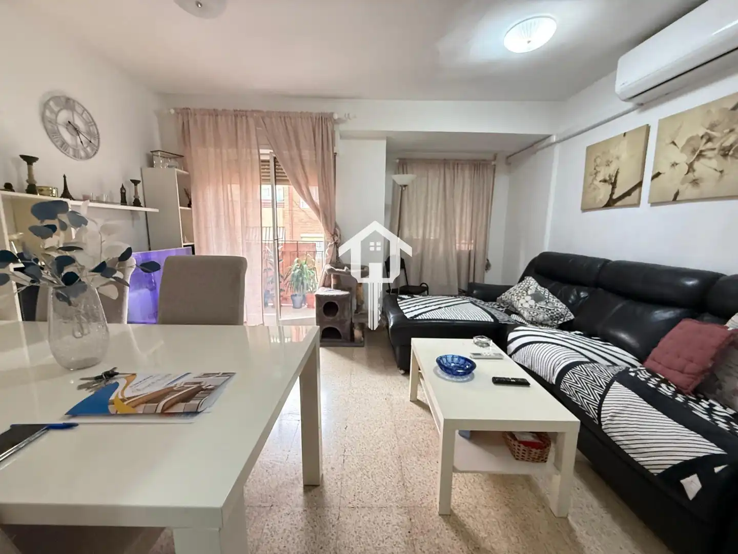 Sala d'estar de Pis en venda en Alicante / Alacant amb Aire condicionat, Moblat i Balcó