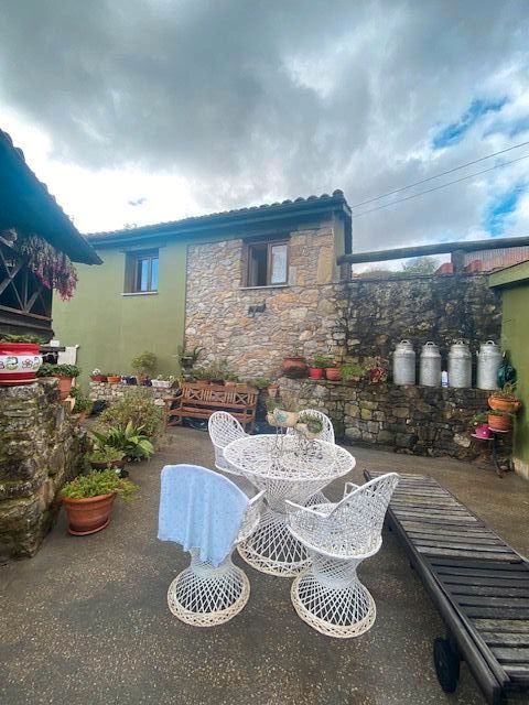 Terrassa de Casa o xalet en venda en Pravia amb Calefacció, Jardí privat i Terrassa