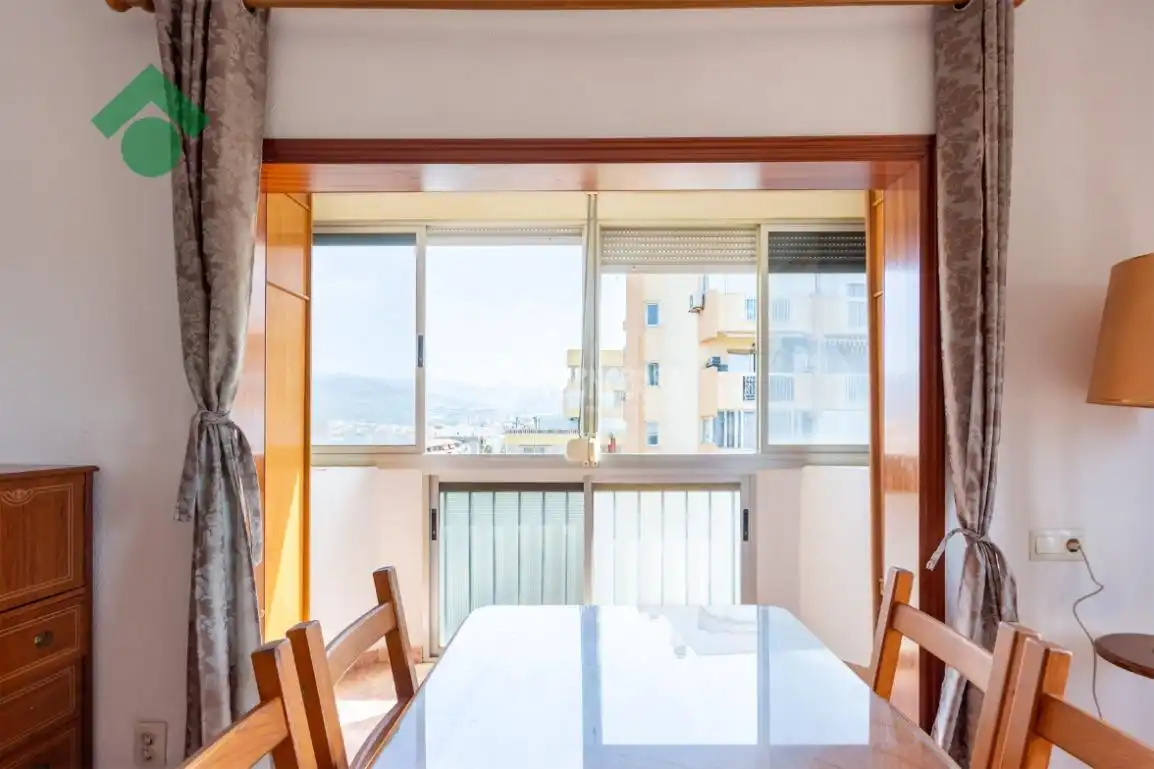 Comedor de Estudio en venta en Vélez-Málaga con Terraza, Amueblado y Piscina comunitaria