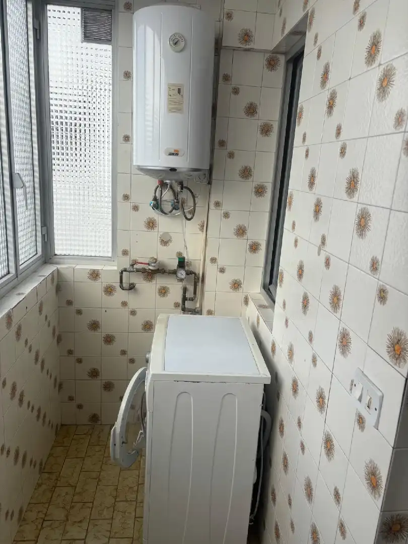 Bathroom of Flat for rent in Madrid  with Air Conditioner and Heating