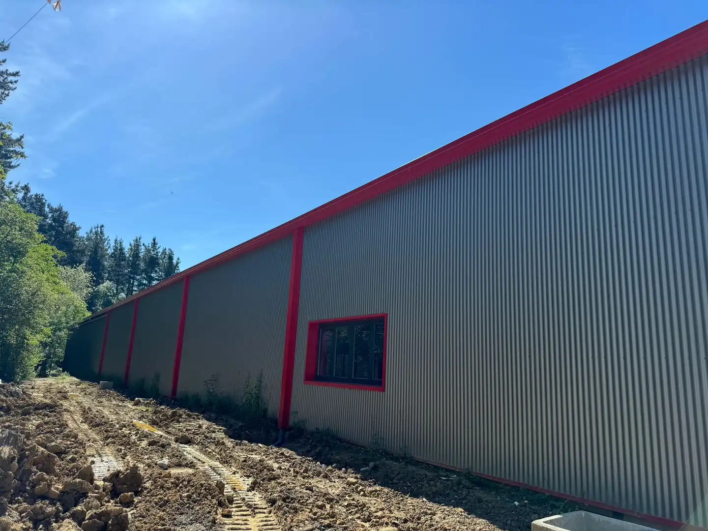 Vista exterior de Nau industrial en venda en Abadiño  amb Alarma