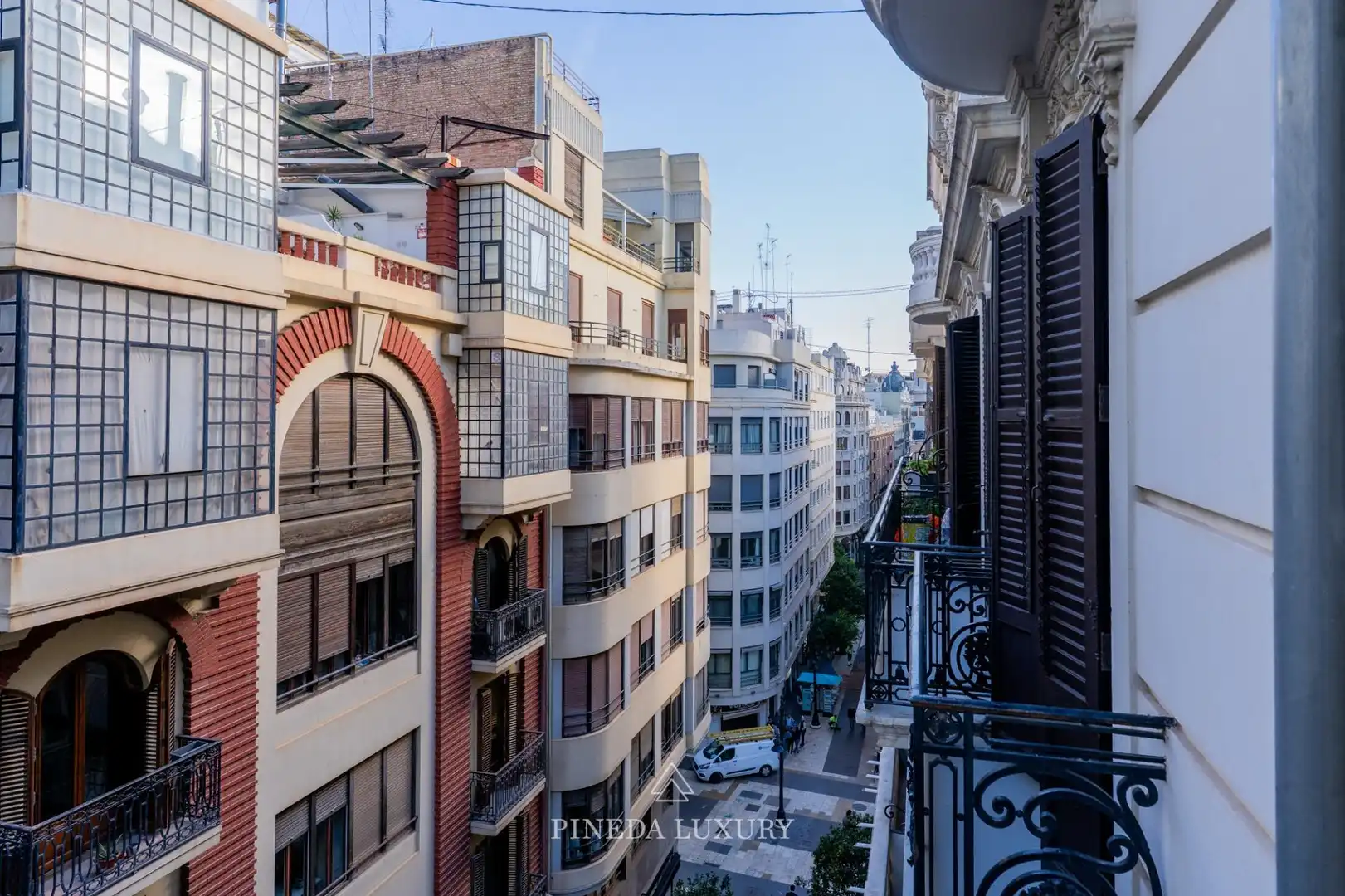Außenansicht von Wohnung zum Verkauf in Valencia mit Heizung und Balkon