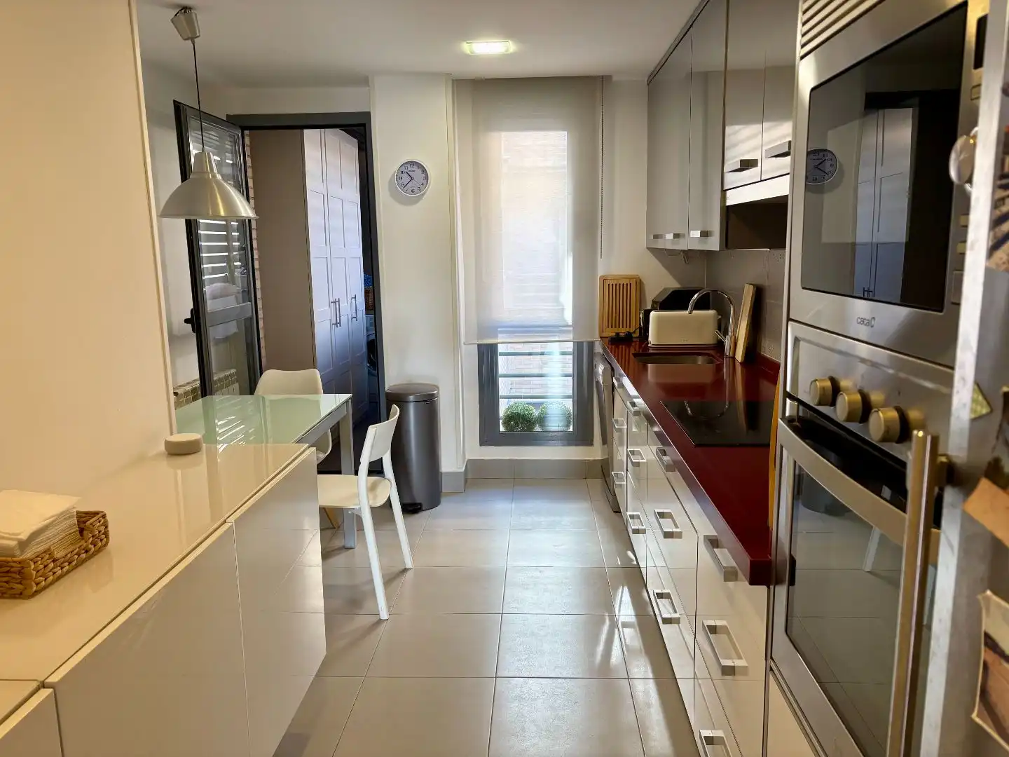 Cuina de Pis en venda en Las Rozas de Madrid amb Aire condicionat, Terrassa i Balcó