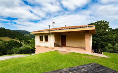 Vista exterior de Casa o xalet en venda en Villaviciosa amb Terrassa