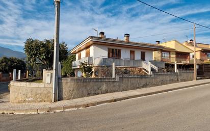 Vista exterior de Casa o xalet en venda en Cànoves I Samalús amb Calefacció, Jardí privat i Terrassa