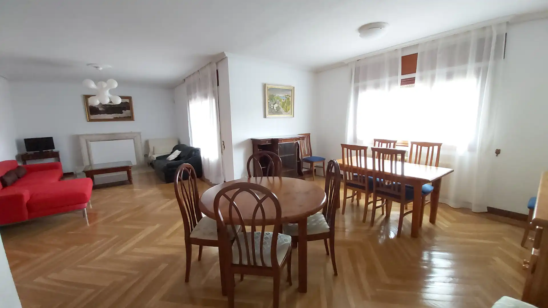 Menjador de Casa o xalet en venda en Villaviciosa de Odón amb Aire condicionat, Calefacció i Jardí privat