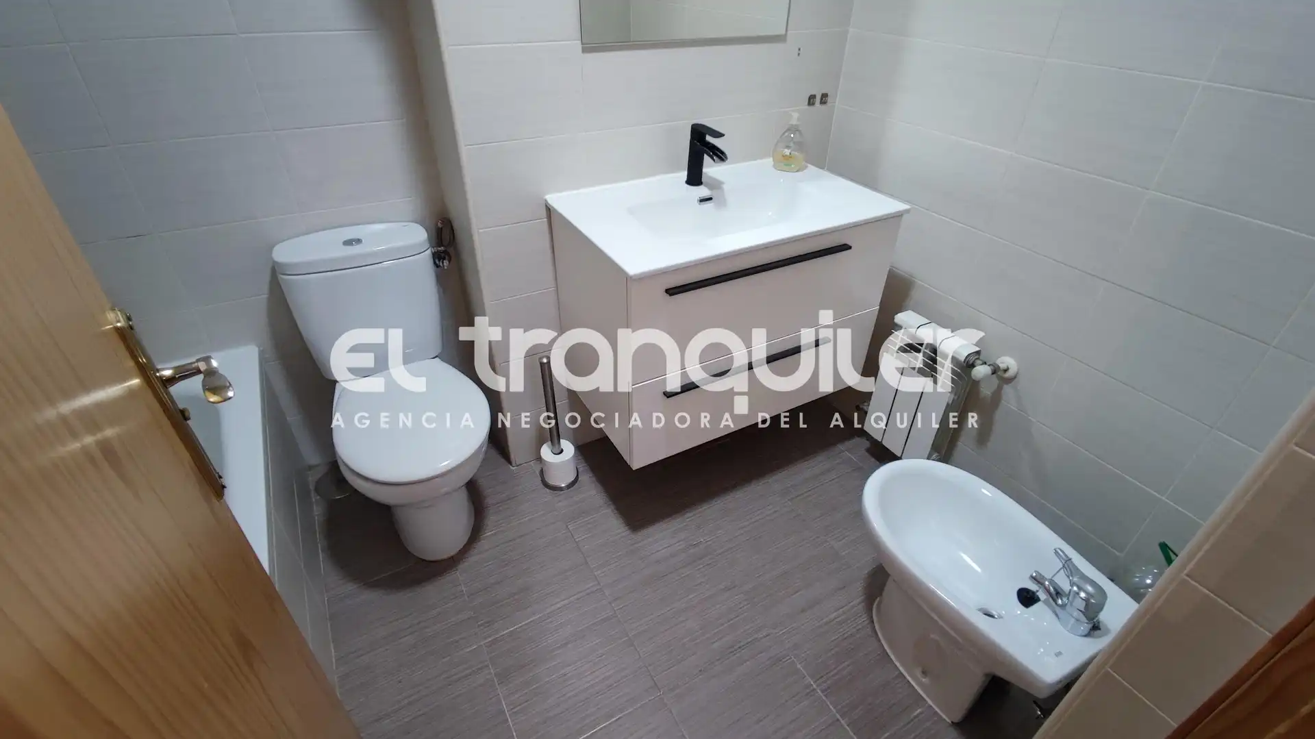 Flat for rent in Calle Tubas, Cuatro vientos
