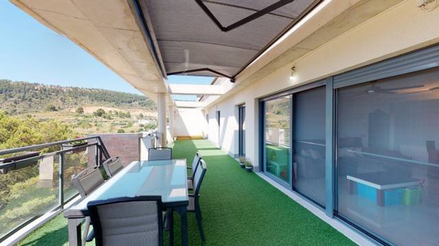 Ático en Venta en Calle Valencia en Cofrentes