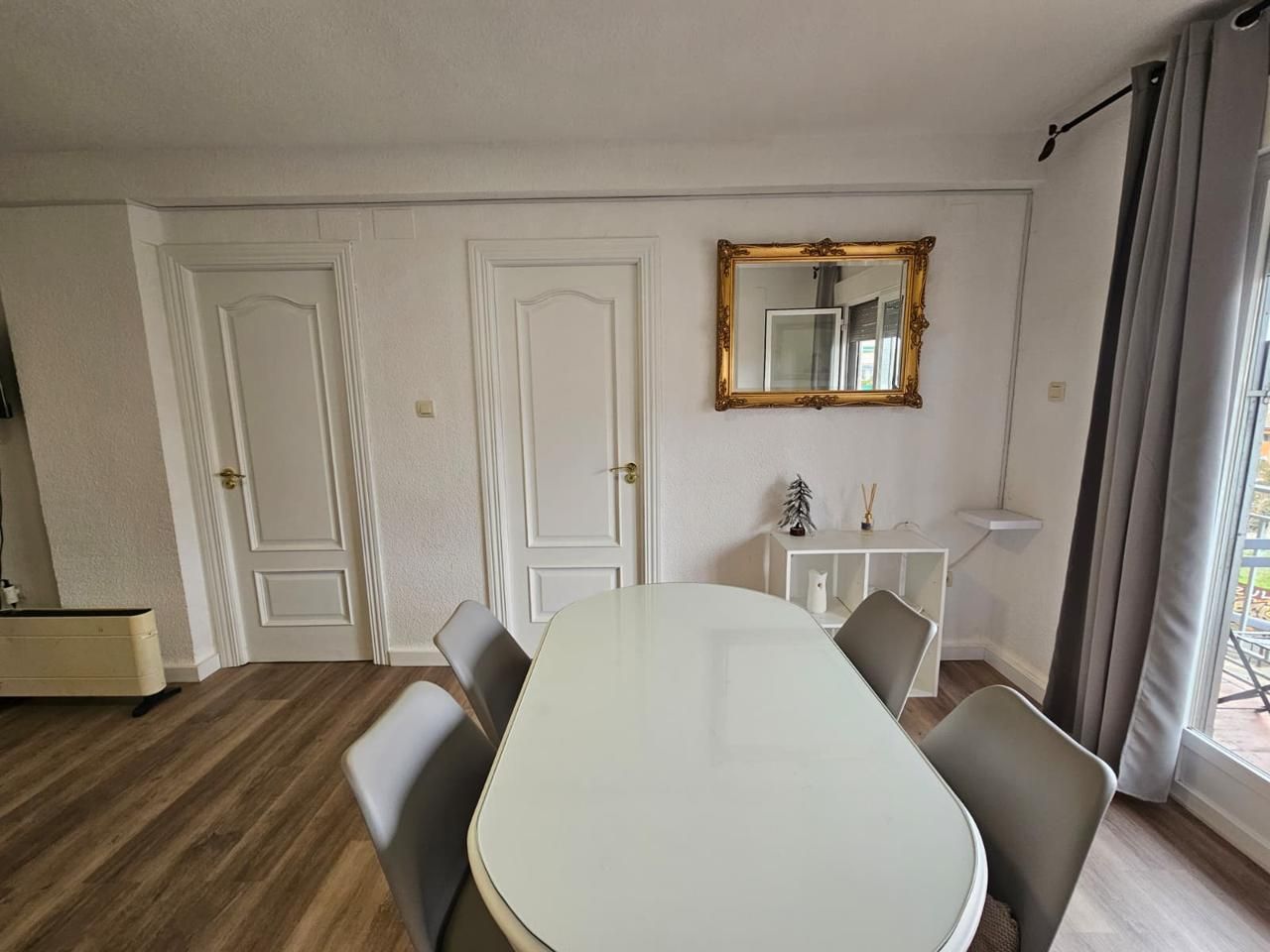 Dining room of Flat to rent in  Granada Capital  with Air Conditioner, Terrace and Furnished