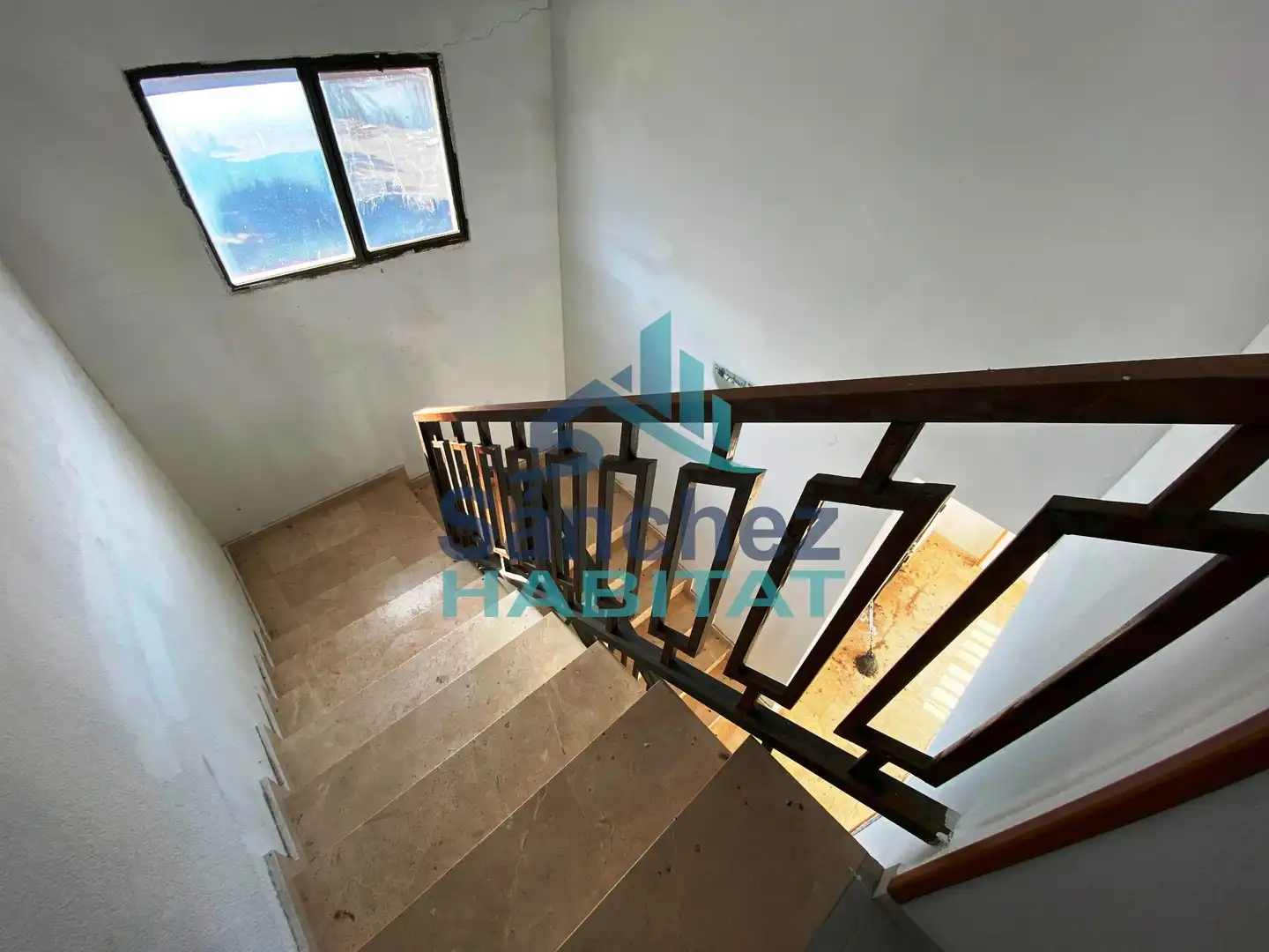 Industrial buildings for sale in Chelva