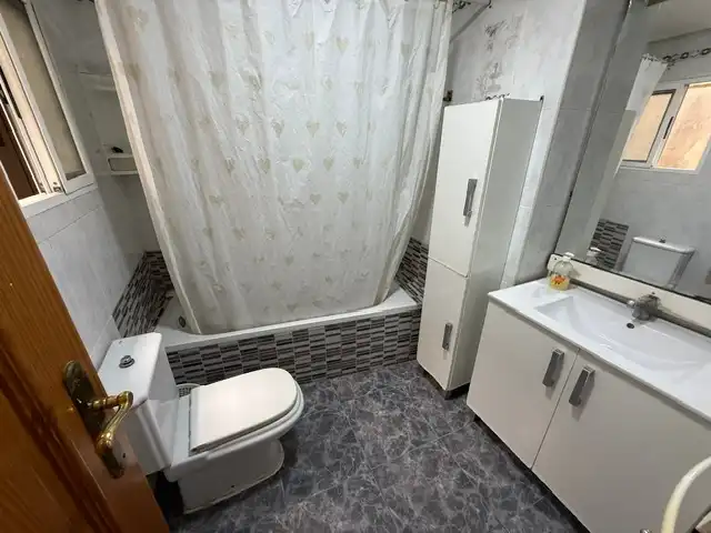 Baño de Piso en venta en Cullera con Balcón