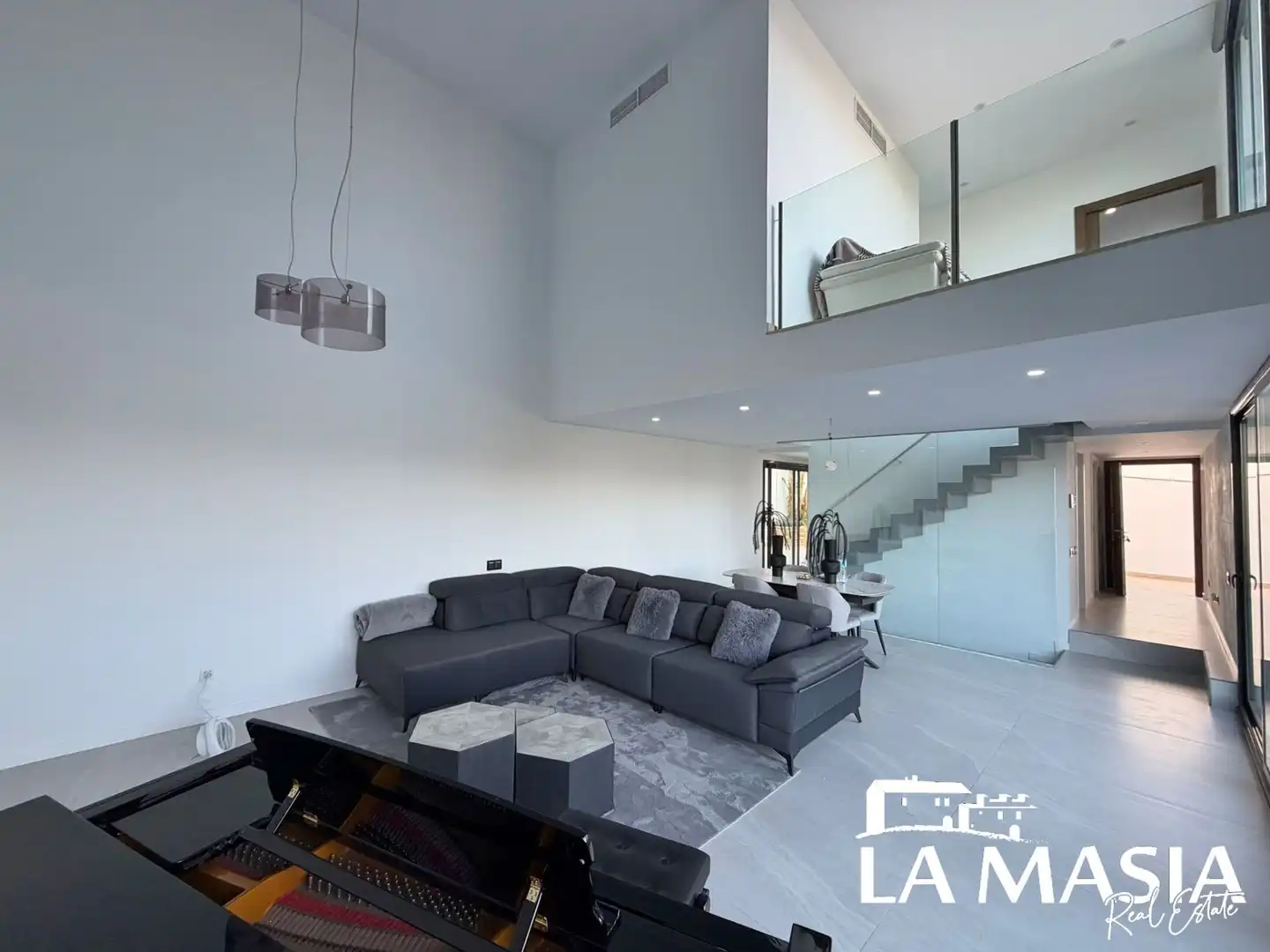 Sala de estar de Casa o chalet en venta en Canyelles con Aire acondicionado, Calefacción y Jardín privado