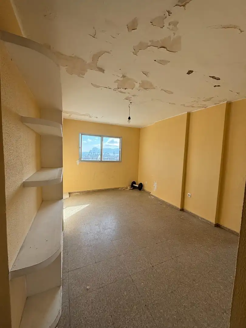 Bedroom of Attic for sale in Algeciras