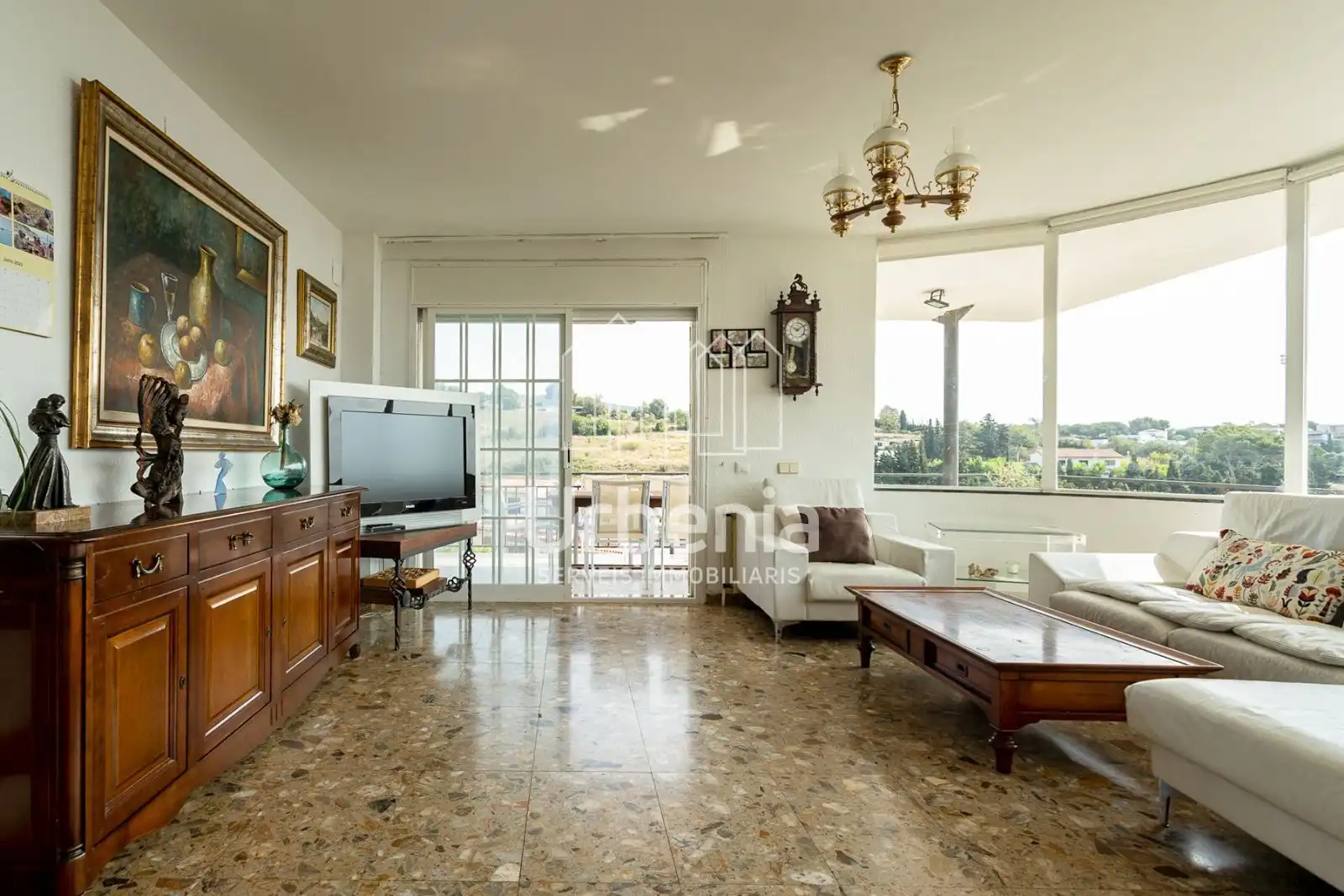Sala d'estar de Casa o xalet en venda en Arenys de Mar amb Calefacció, Terrassa i Piscina