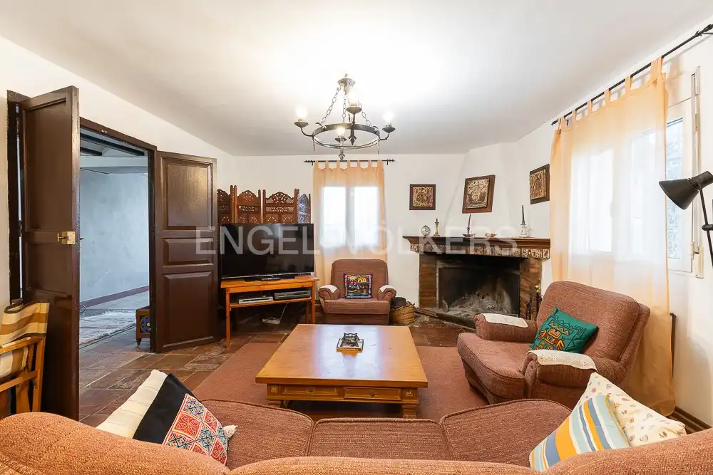 Sala de estar de Casa o chalet en venta en Paterna con Aire acondicionado, Calefacción y Jardín privado