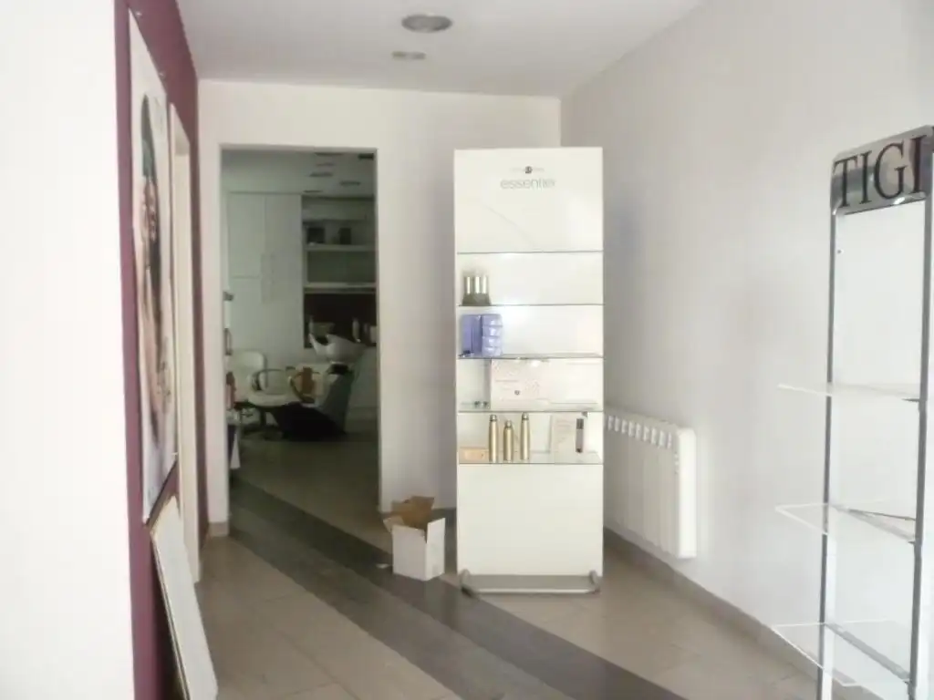 Business premises for sale in Joan Garriga i Massó, imagen 2