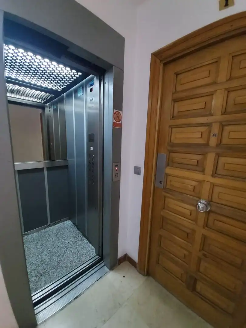 Piso de alquiler en de Andalucia, Hospital