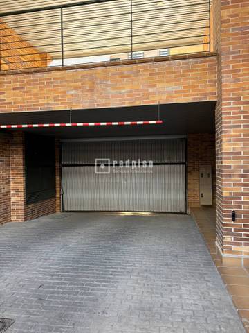 Garaje en Alquiler en de Vital Aza en Pueblo Nuevo