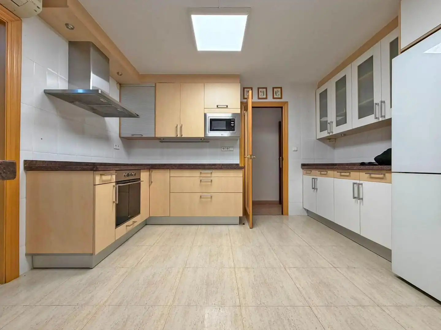 Küche von Wohnung zum Verkauf in Alicante / Alacant mit Klimaanlage, Terrasse und Abstellraum