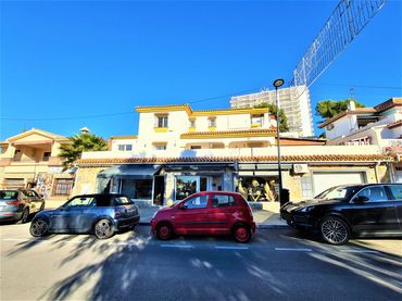Casa amb piscina en venda a Nueva Andalucía