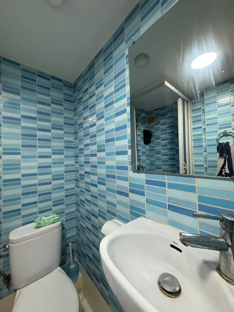 Bathroom of Flat for sale in L'Hospitalet de Llobregat  with Terrace